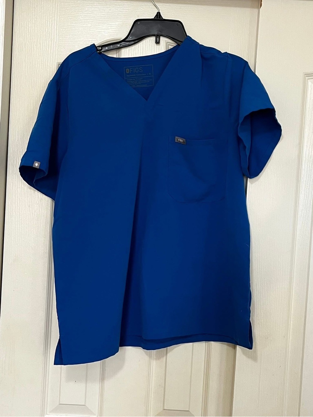 Figs Women’s V-Neck Top - Royal Blue set